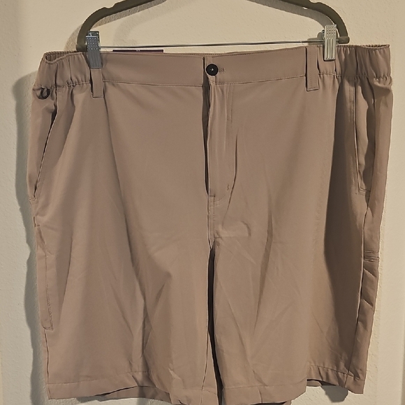 Eddie Bauer Men's Khaki Flat Front Shorts - Picture 1 of 11